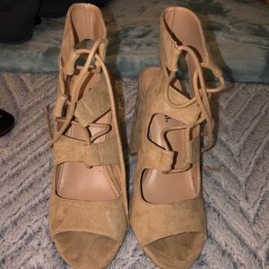 Nude block lace up heels